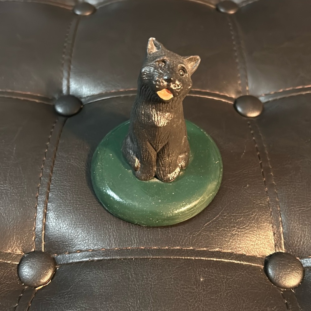 Byers’ Choice Ltd cat figurine 2006